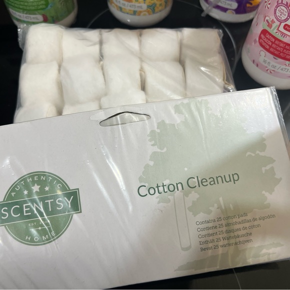 Scentsy Other - Scentsy Cotton Cleanup Pads in White